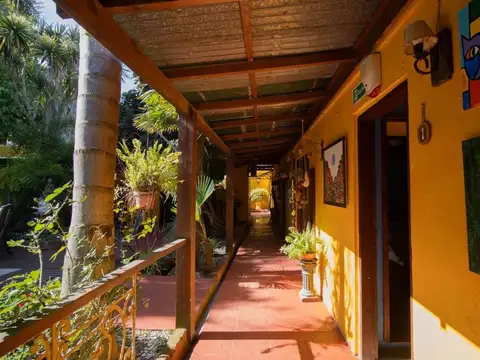 Avenida Brigadier General Manuel Oribe 100