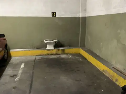 VENTA COCHERA FIJA MONSERRAT