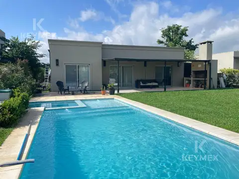 CASA-VENTA BARRIO CERRADO-PILAR DEL ESTE SANTA GUADALUPE