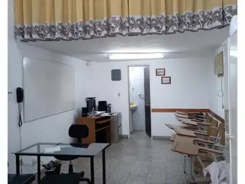 Local en Alquiler en Arroyito, $ 400.000