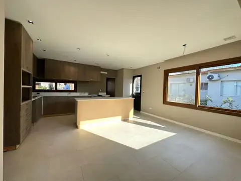 Casa en Venta en Manzanares, USD 295.000