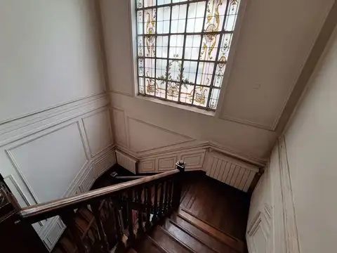 Casa 8 ambientes con 1 baño