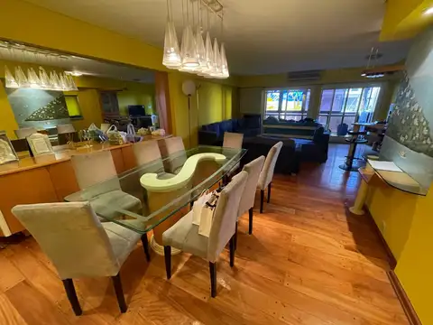 IMPONENTE SEMIPISO, MÁS DE 140MTS DE PURA JERARQUÍA, COCHERA INCLUIDA!!!