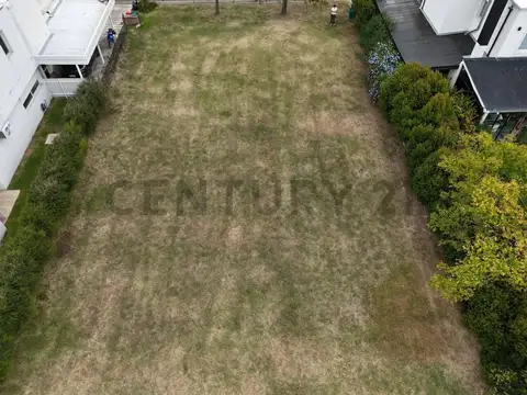 Terreno en Venta 20  mts Frente