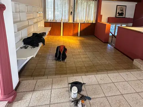 Depto Tipo Casa en Alquiler de 3 ambientes