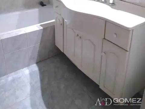 Departamento en Alquiler con 1 cocheras