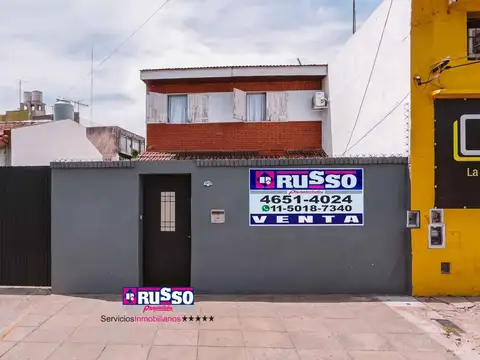 Venta casa 3 ambientes con galpón interno San Justo