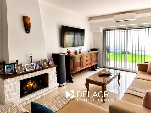 Casa 5 ambientes con 2 baños