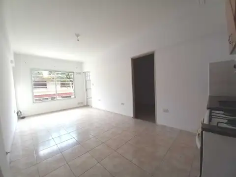 1 dormitorio, luminoso, balcón al frente