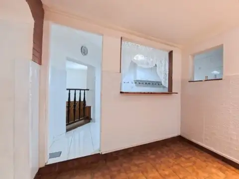 Depto Tipo Casa 5 ambientes con 1 baño