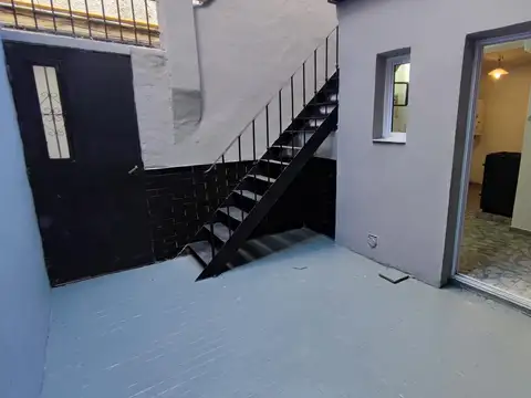 Depto Tipo Casa 3 ambientes con 2 baños