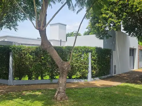 Casa en Venta en Ezpeleta Este, USD 109.000