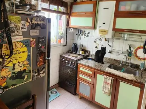 Dos ambientes en Flores- Primer Piso por escalera