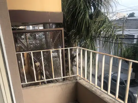 Depto Tipo Casa en Venta 60 años