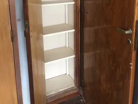 EXCELENTE DEPTO TIPO CASA 3 AMB CON PATIO Y BALCON PROPIOS. TERRAZA COMPARTIDA