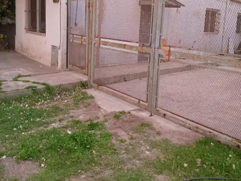 Casa en venta - 3 Dormitorios 2 Baños - Galpón - 203Mts2 - Santa Clara del Mar