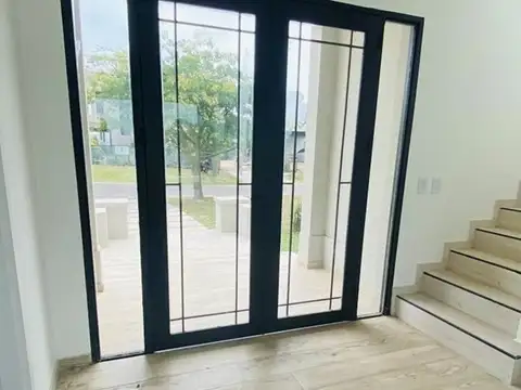 Casa 4 ambientes con 4 baños