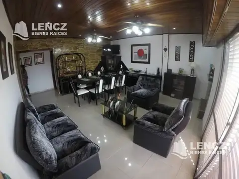 Casa 4 ambientes con 2 baños