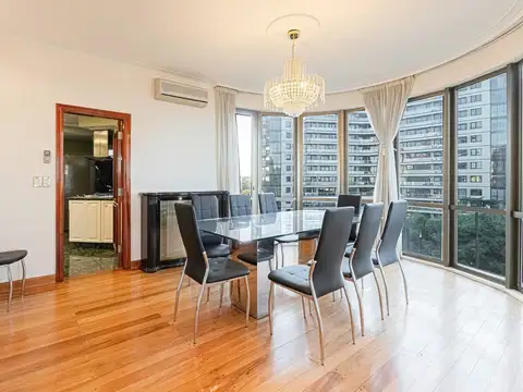 Departamento en Alquiler con 3 cocheras