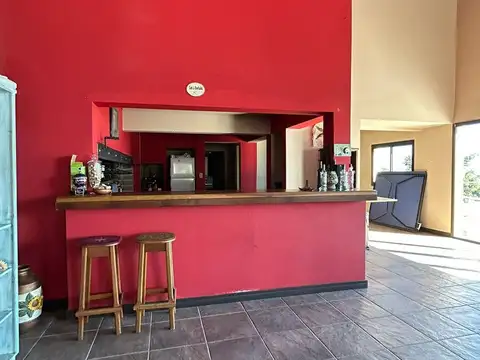 CASA 5 DORMITORIOS VENTA EN B° TRES CERRITOS