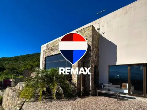  CASA 5 DORMITORIOS VENTA EN B° TRES CERRITOS