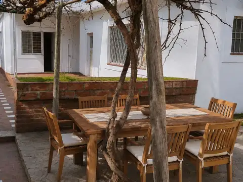 Calle 531 E/11 y 12 1600