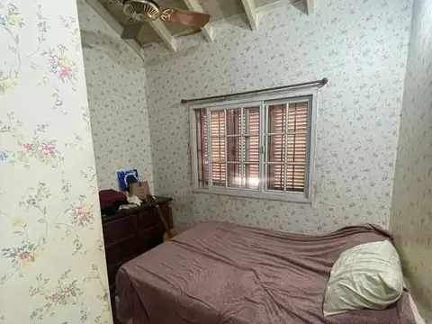 Casa en venta de 5 ambientes con cochera en Monte Grande