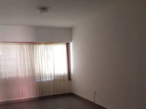 Depto Tipo Casa en Alquiler de 3 dormitorios