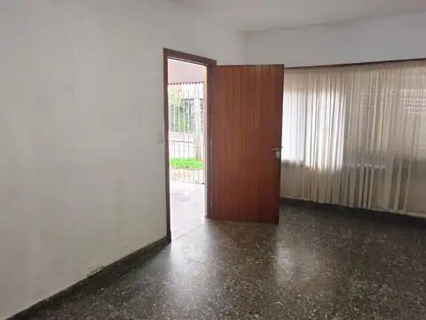 Bernardino Rivadavia 2200, Piso Pb