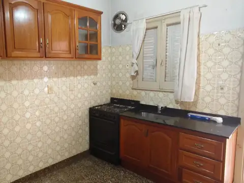 Depto Tipo Casa en Alquiler de 4 ambientes