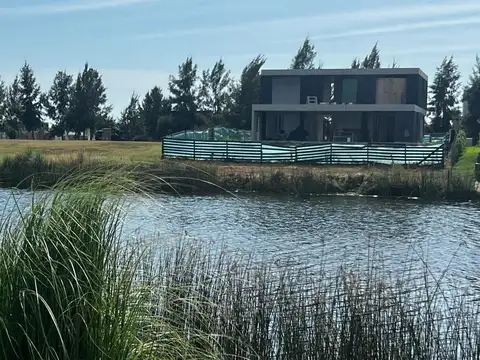 Casa 6 ambientes con 3 baños