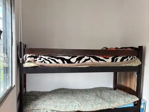 Casa 2 ambientes con 1 baño