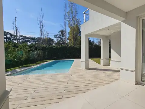 Casa en Venta en Ayres De Pilar, USD 600.000