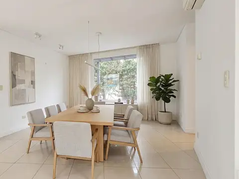 Casa 5 ambientes con 4 baños