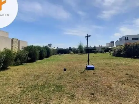 Terreno en Venta en Puerto Roldan, USD 100.000
