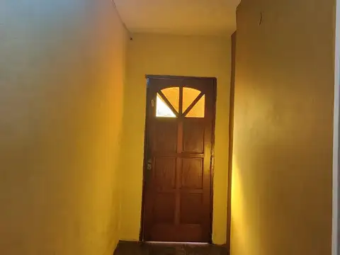 Casa en Venta en Isidro Casanova, USD 78.000