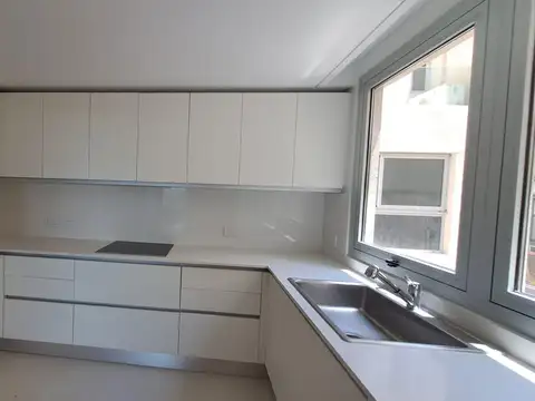 Departamento de tres ambientes en Pasaje del Golf, Belgrano.