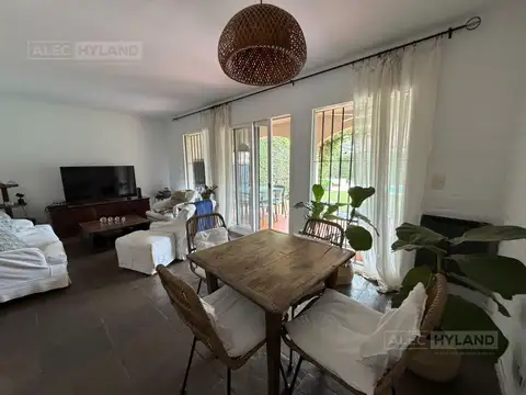 Casa en Alquiler en San Isidro Libertador / Lasalle, USD 2.500