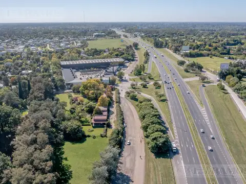 12 de Octubre Colectora Panamericana y Saraví