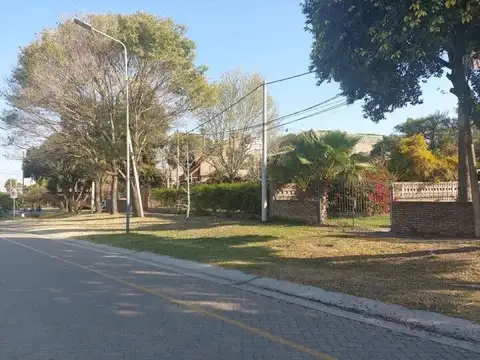 Casa de 4 dormitorios vista franca al rio
