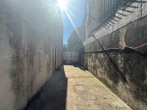 CASA EN VENTA TRES DORMTORIOS COCHERA DOS PLANTAS