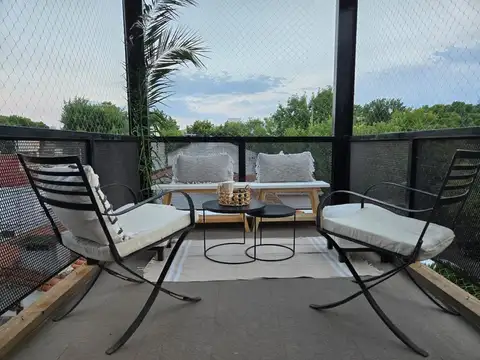 Alquiler - Departamento 3 amb en Beccar con terraza. Impecable!