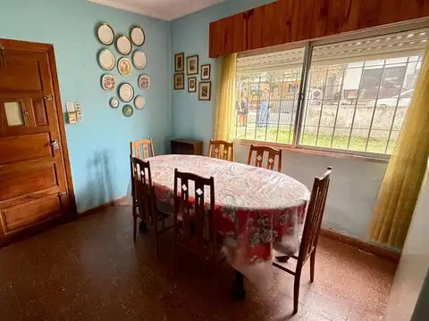 CASA 3 AMB VENTA TRISTAN SUAREZ PATIO COCHERA