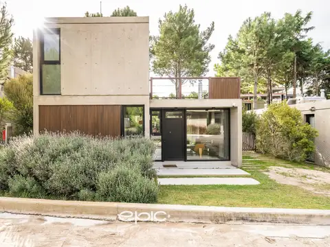 Berlin Woods - UF 13