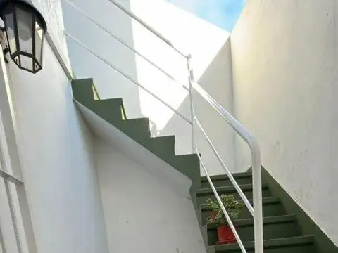 CASA EN VENTA PH CON AMPLIA TERRAZA