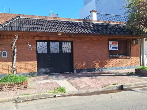 Venta Casa 2 Amb Cochera Lomas del Mirador CREDITO