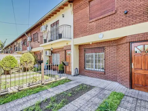 Depto Tipo Casa en Venta de 3 ambientes