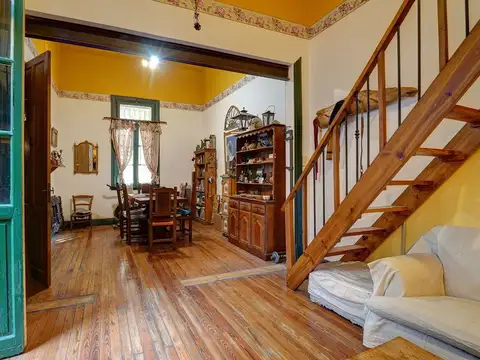 Casa 5 ambientes con 1 baño