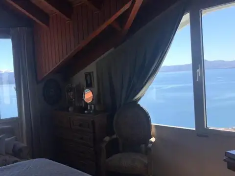 Amplio departamento con inmejorable vista al lago 