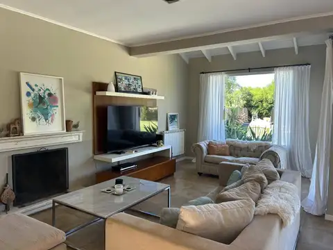 Casa 4 ambientes en venta en tigre barrio Santa Catalina